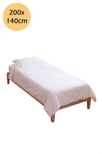 Earthle aardingsdekbedovertrek op bed, 200 x 140 cm
